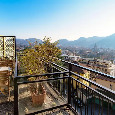 And View - Downtown Como